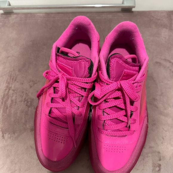 Women sneakers Reebok and Cardi b size 7.5 - Picture 5 of 10